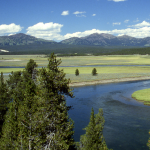 Sopka v Národním parku Yellowstone se probouzí. Jedná se o největší sopku na světě, které by mohla svou erupcí způsobit obrovskou katastrofu