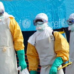 Američtí lékaři, kteří se v Africe nakazili virem Ebola, jsou v USA léčeni tajným sérem