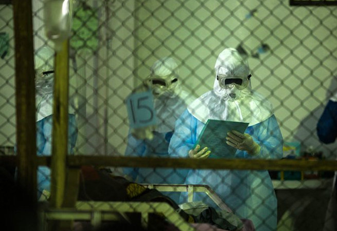 Ebola - zdravotníci | Zdroj: Hlas Ruska